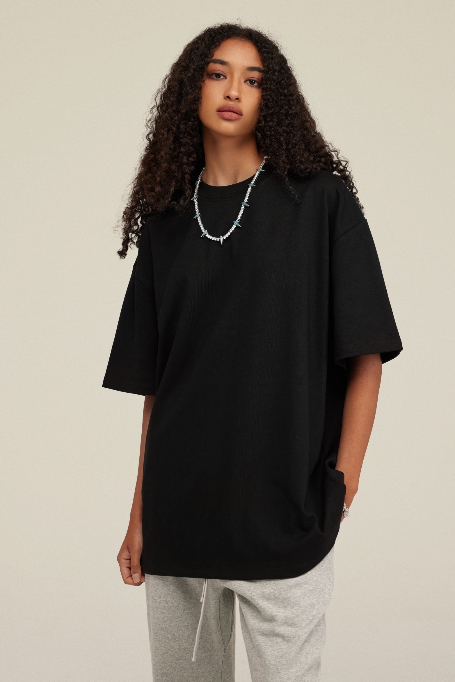 425GSM Women’s Heavyweight Drop-Shoulder T-Shirt Black